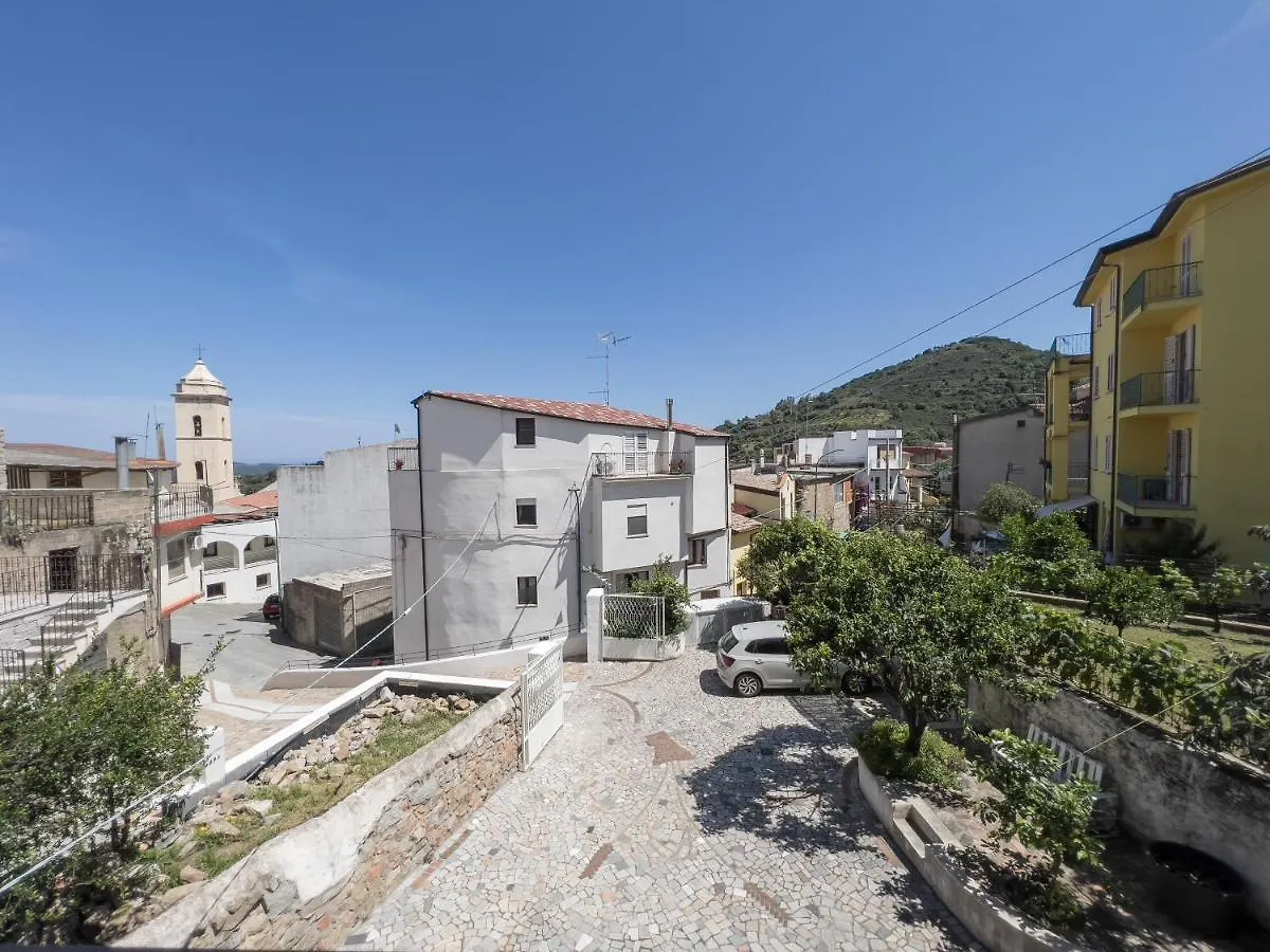 Apartment Casa Vacanze Mallela • Balcony, A/C & Smarttv Loceri Italy