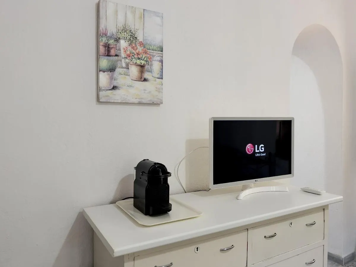 Casa Vacanze Mallela • Balcony, A/C & Smarttv Loceri 0*,  Włochy